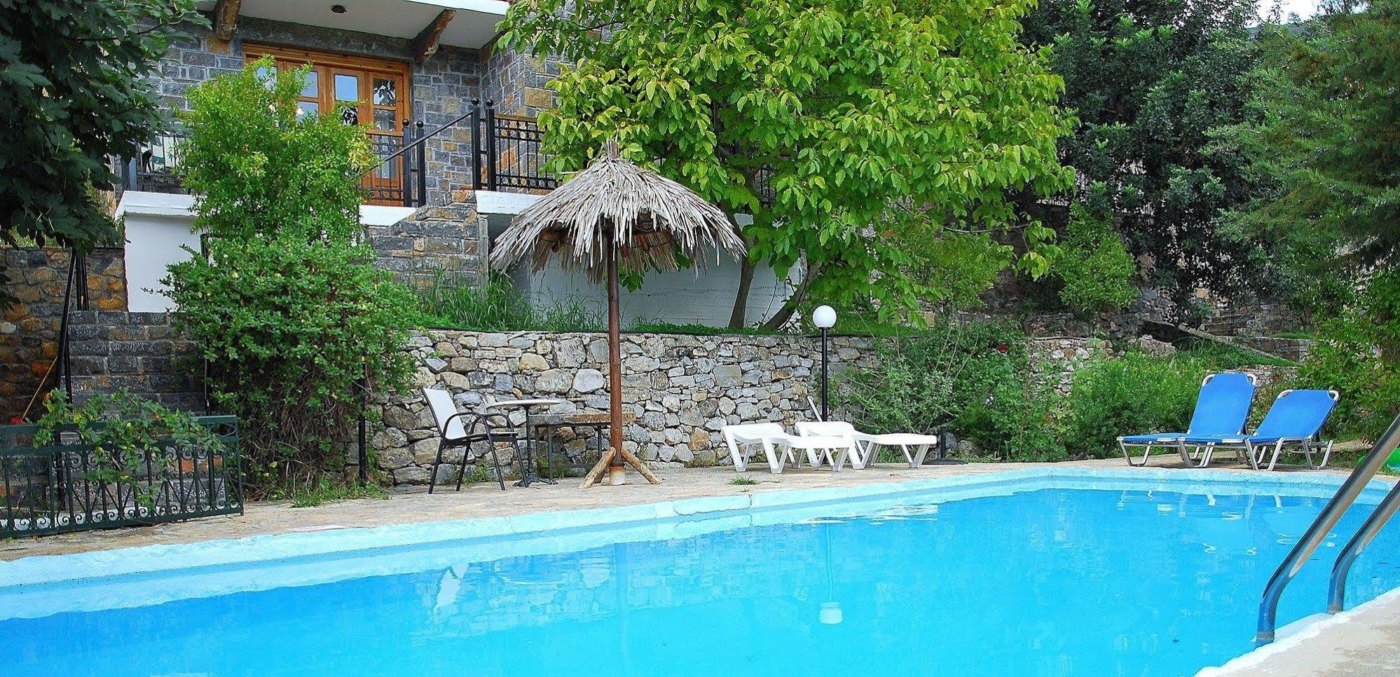 Giannikakis Villas อิสตรอน ภายนอก รูปภาพ